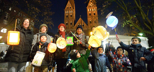 Tausende Hamburger Grundschüler feiern St. Martin - Teaser