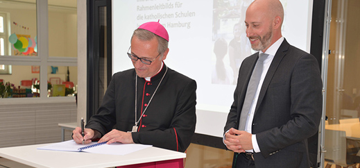Erzbischof setzt Schulisches Rahmenleitbild in Kraft