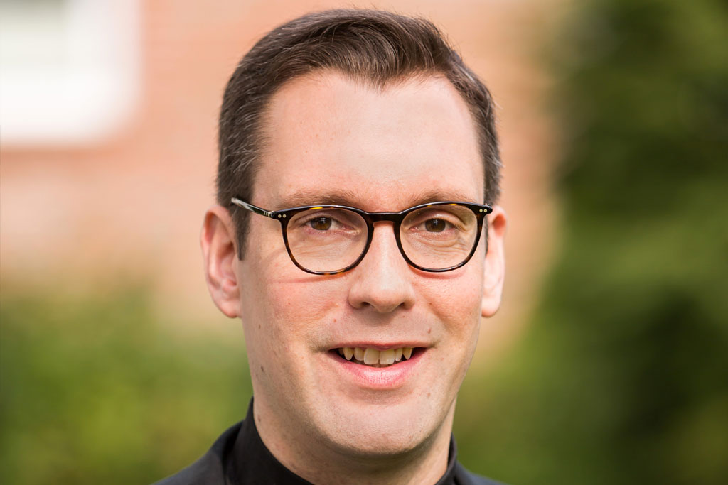 Zum 1. September 2026 übernimmt Dr. Georg Bergner, zuletzt Propst in Schwerin, die neu geschaffene Koordinationsstelle für übergreifende Aufgaben im Bereich der Schul- und Jugendpastoral.